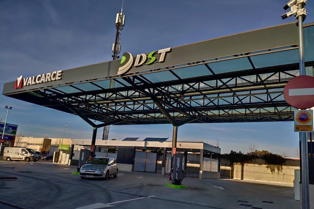 Estación de servicio DST Ávila